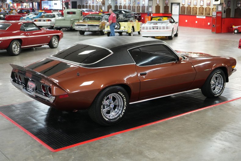 Unknown-Other-1970-Brown-Black-16