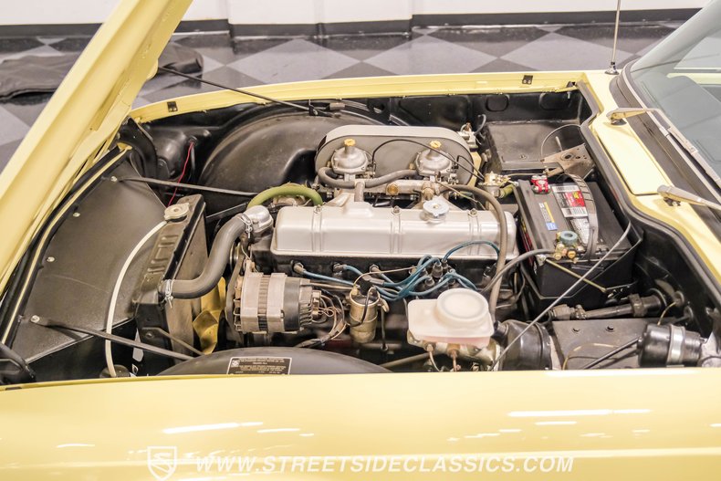 Unknown-Other-1970-Jasmine-Yellow-Black-19