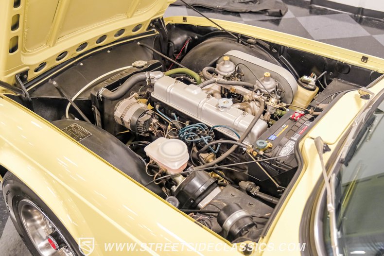 Unknown-Other-1970-Jasmine-Yellow-Black-46