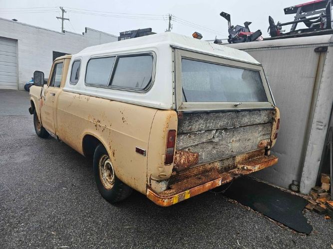 Unknown-Other-1970-Tan-Black-2