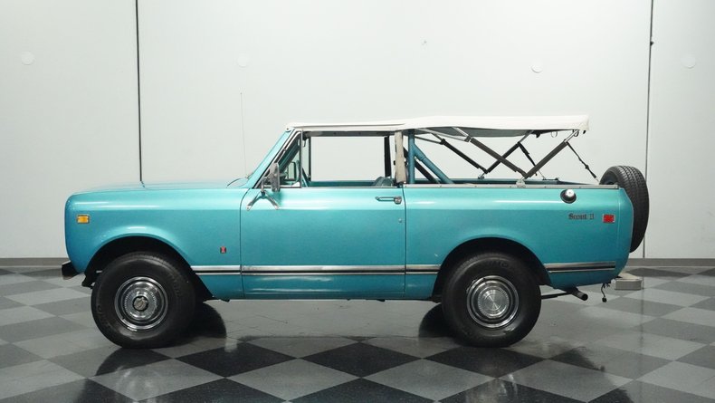 Unknown-Other-1972-Blue-Blue-1