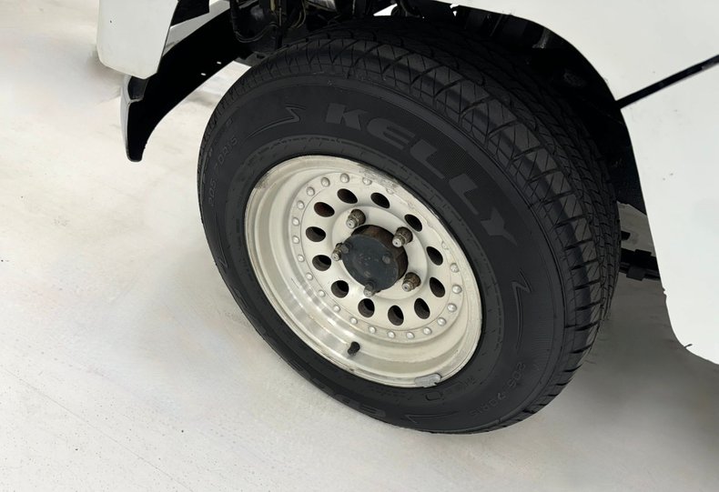 Unknown-Other-1974-White-Black-13