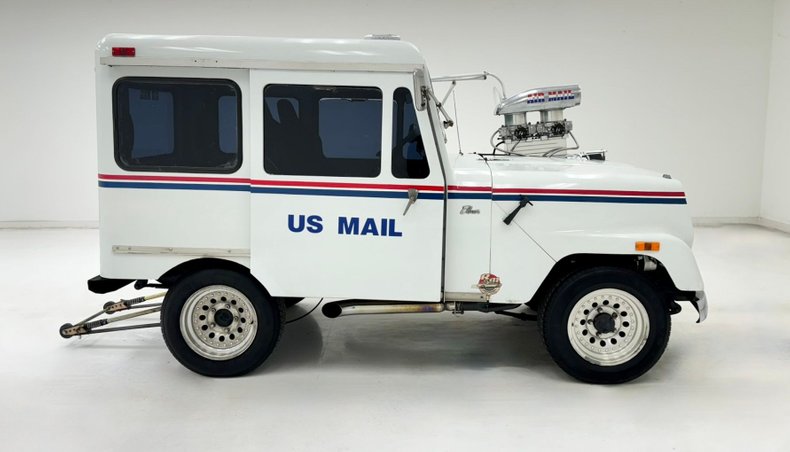 Unknown-Other-1974-White-Black-7