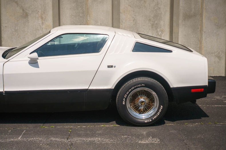 Unknown-Other-1975-White-Black-37