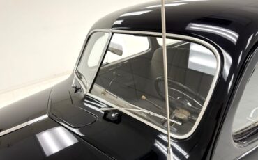 Unknown-P15-special-deluxe-1948-Plymouth-Black-Gray-16