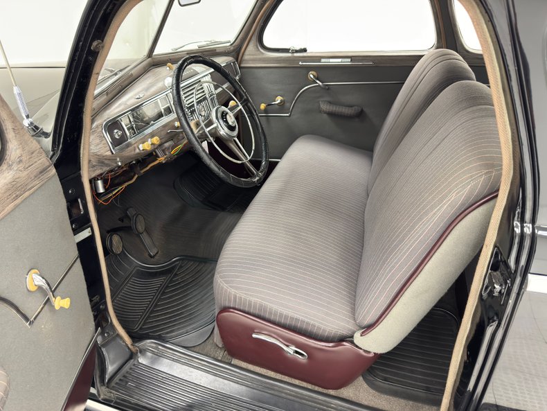 Unknown-P15-special-deluxe-1948-Plymouth-Black-Gray-35