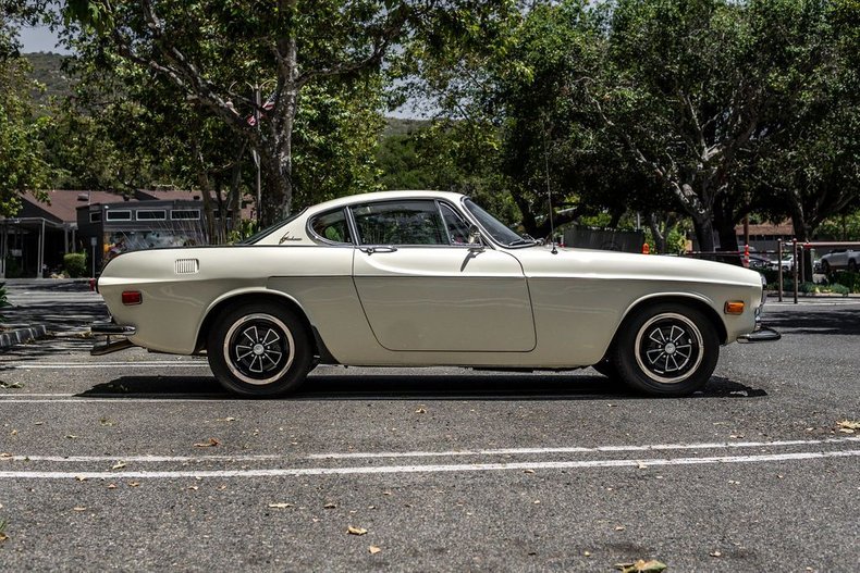 Unknown-P1800-1971-White-Red-31