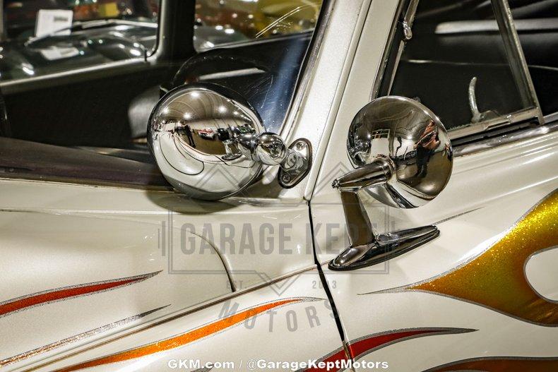 Unknown-Pacemaker-1951-White-Black-40
