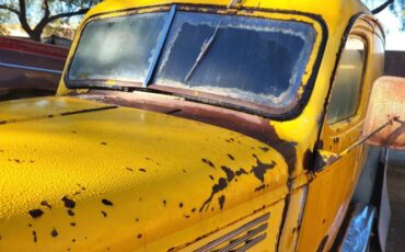 Unknown-Panel-truck-1941-Yellow-2