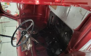 Unknown-Panel-truck-1946-Red-4