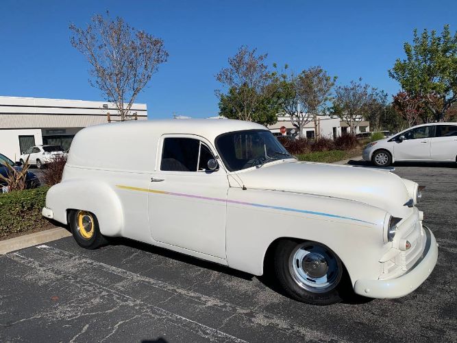 Unknown-Panel-truck-1950-White-Gray-3