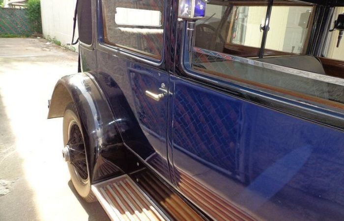 Unknown-Phantom-i-1930-Black-and-Blue-Brown-15