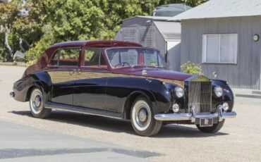 Unknown-Phantom-v-1962-Burgundy-Beige-1