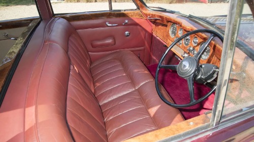 Unknown-Phantom-v-1962-Burgundy-Beige-4