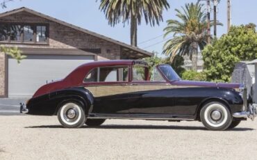 Unknown-Phantom-v-1962-Burgundy-Beige-5