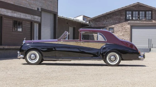 Unknown-Phantom-v-1962-Burgundy-Beige-6