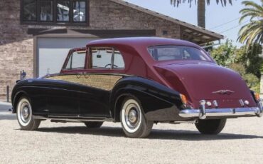Unknown-Phantom-v-1962-Burgundy-Beige-8