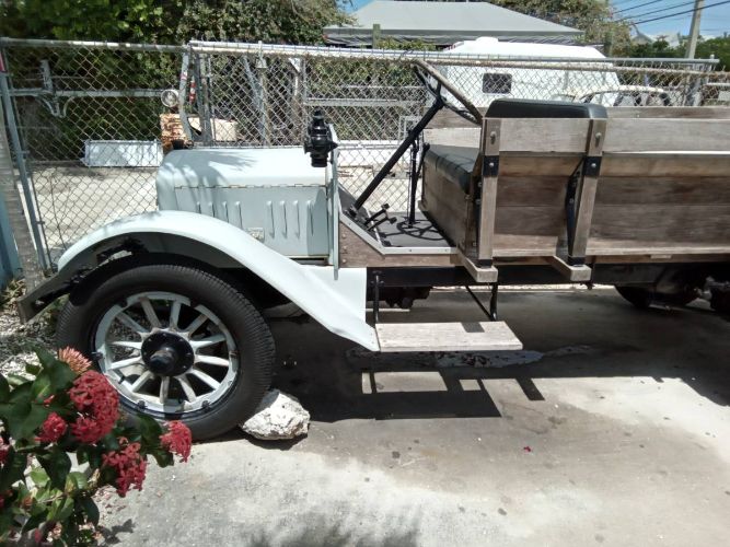 Unknown-Pickup-1920-Gray-12