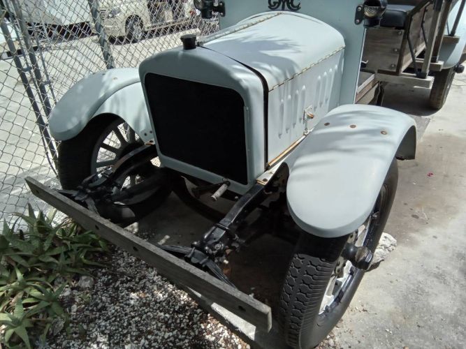 Unknown-Pickup-1920-Gray-15