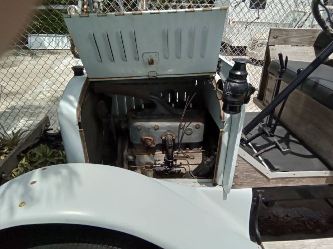Unknown-Pickup-1920-Gray-4