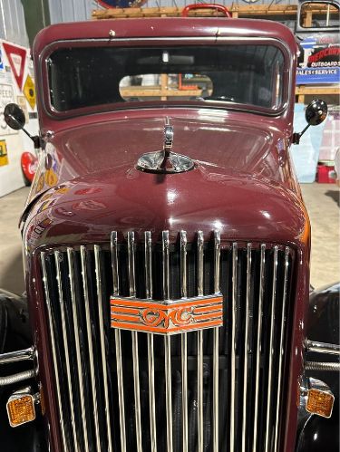 Unknown-Pickup-1936-Burgundy-Black-3