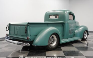 Unknown-Pickup-1940-Satin-Green-Black-11