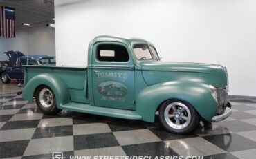 Unknown-Pickup-1940-Satin-Green-Black-14