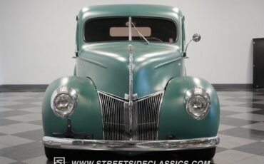 Unknown-Pickup-1940-Satin-Green-Black-16