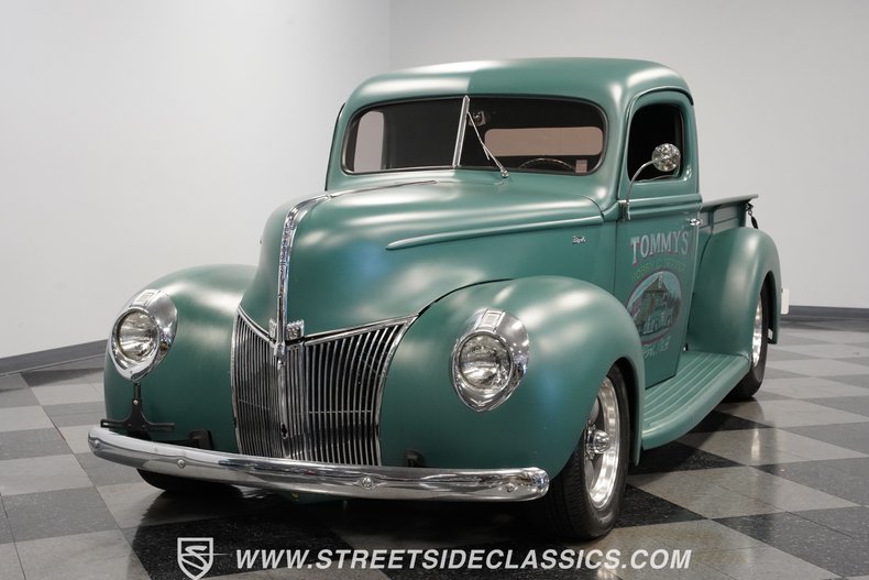 Unknown-Pickup-1940-Satin-Green-Black-17