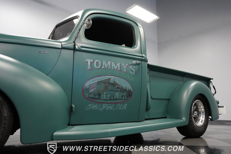 Unknown-Pickup-1940-Satin-Green-Black-20