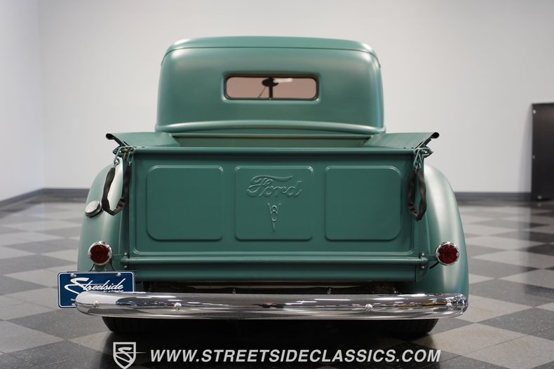 Unknown-Pickup-1940-Satin-Green-Black-23