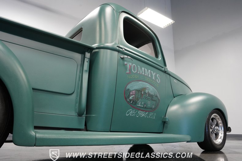 Unknown-Pickup-1940-Satin-Green-Black-26