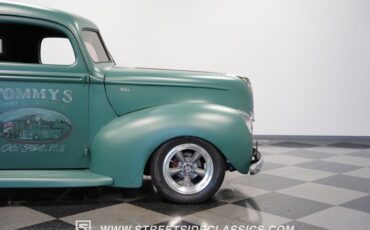 Unknown-Pickup-1940-Satin-Green-Black-28
