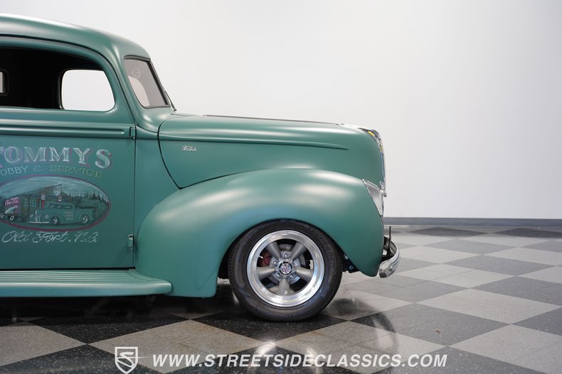 Unknown-Pickup-1940-Satin-Green-Black-28
