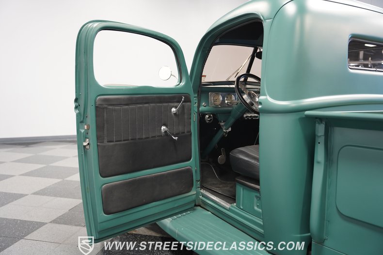 Unknown-Pickup-1940-Satin-Green-Black-34