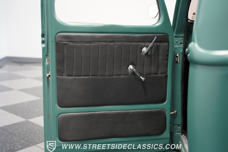 Unknown-Pickup-1940-Satin-Green-Black-35