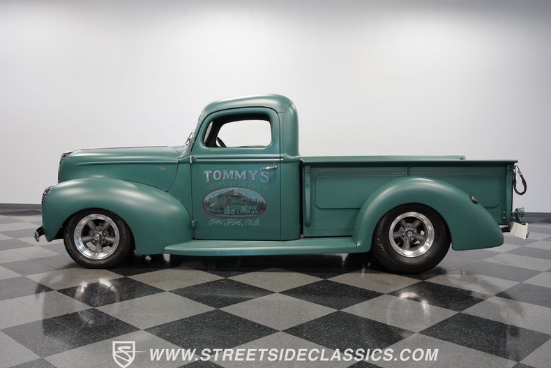 Unknown-Pickup-1940-Satin-Green-Black-37