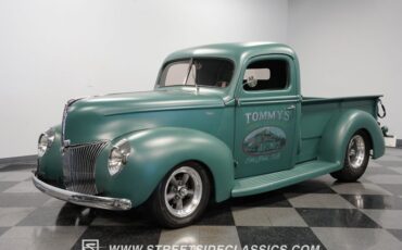 Unknown-Pickup-1940-Satin-Green-Black-4