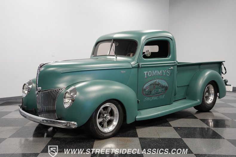 Unknown-Pickup-1940-Satin-Green-Black-4