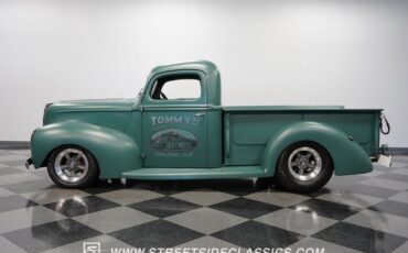 Unknown-Pickup-1940-Satin-Green-Black-6