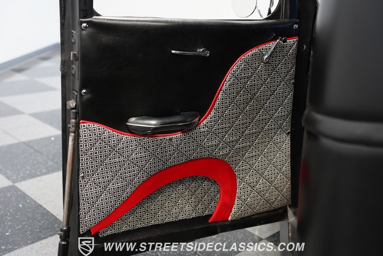 Unknown-Pickup-1941-Satin-Black-Black-41