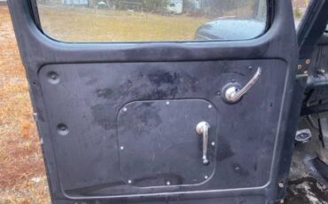 Unknown-Pickup-1947-Black-17