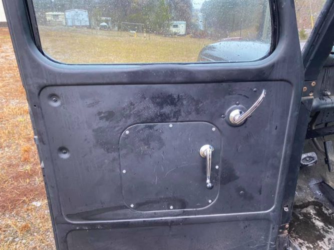 Unknown-Pickup-1947-Black-17