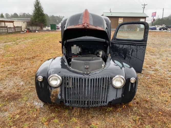 Unknown-Pickup-1947-Black-4