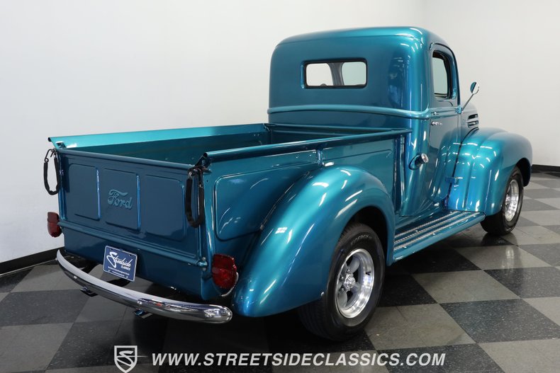 Unknown-Pickup-1947-Teal-Blue-Metallic-Red-1