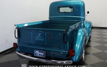Unknown-Pickup-1947-Teal-Blue-Metallic-Red-10