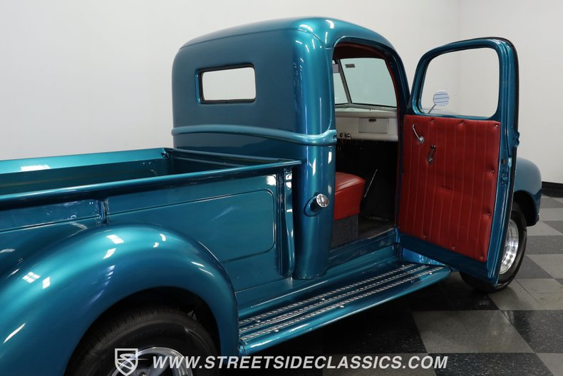 Unknown-Pickup-1947-Teal-Blue-Metallic-Red-14