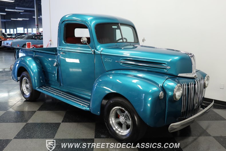 Unknown-Pickup-1947-Teal-Blue-Metallic-Red-24