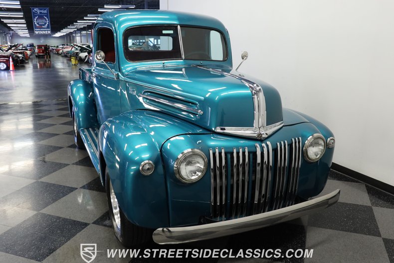 Unknown-Pickup-1947-Teal-Blue-Metallic-Red-25