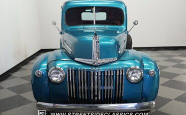 Unknown-Pickup-1947-Teal-Blue-Metallic-Red-26